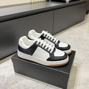 スニーカー メンズ おしゃれ 大人