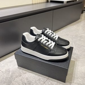 スニーカー かっこいい メンズ