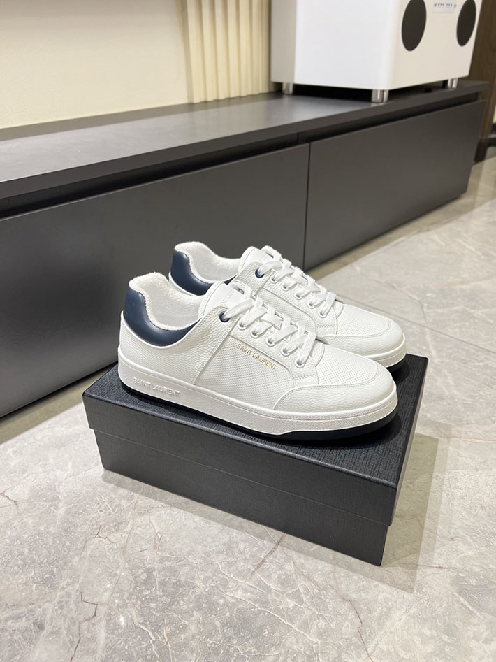 スニーカー かっこいい ブランド