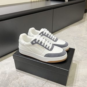 スニーカー 人気 40代