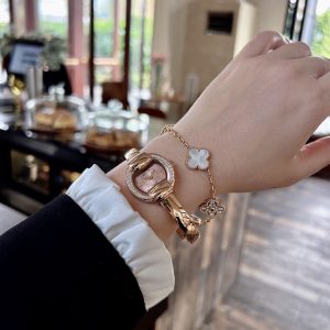 グッチ 腕時計 レディース