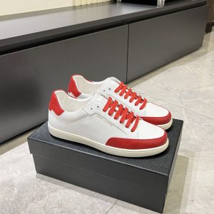 サン ローラン スニーカー 芸能人