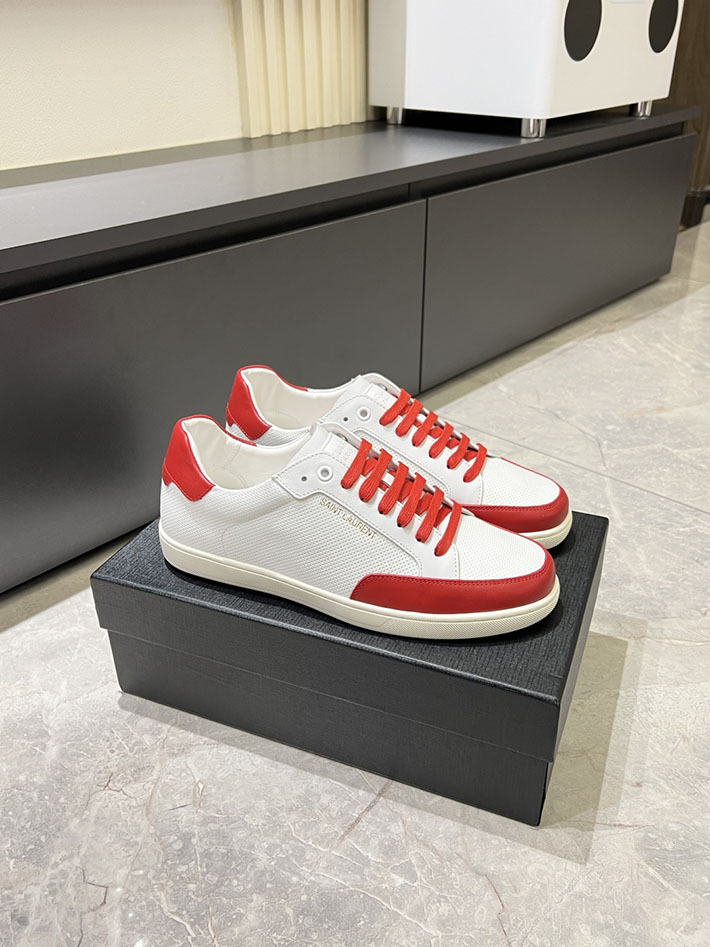 サン ローラン スニーカー 芸能人