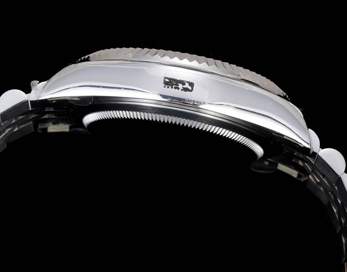 最高級ロレックススーパーコピー ROLEX Sky Dweller スカイドゥエラー ブライトブラック 2630144 ロレックス スカイドゥエラー 価格 - 画像 (6)