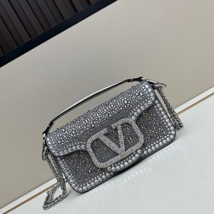 ヴァレンティノ Vロゴ バッグ