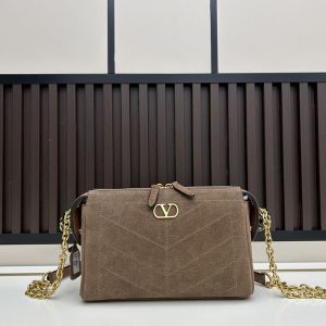 ヴァレンティノ アウトレット 値段