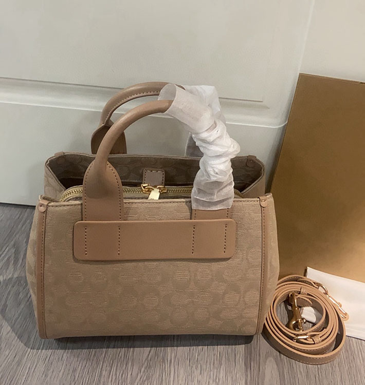 最高級コーチスーパーコピー COACH カーリー キャリーオール バッグ ダーク ナチュラル マルチ CAL03 IMLG6 コーチ バッグ 人気 - 画像 (7)