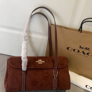 コーチ バッグ 新作