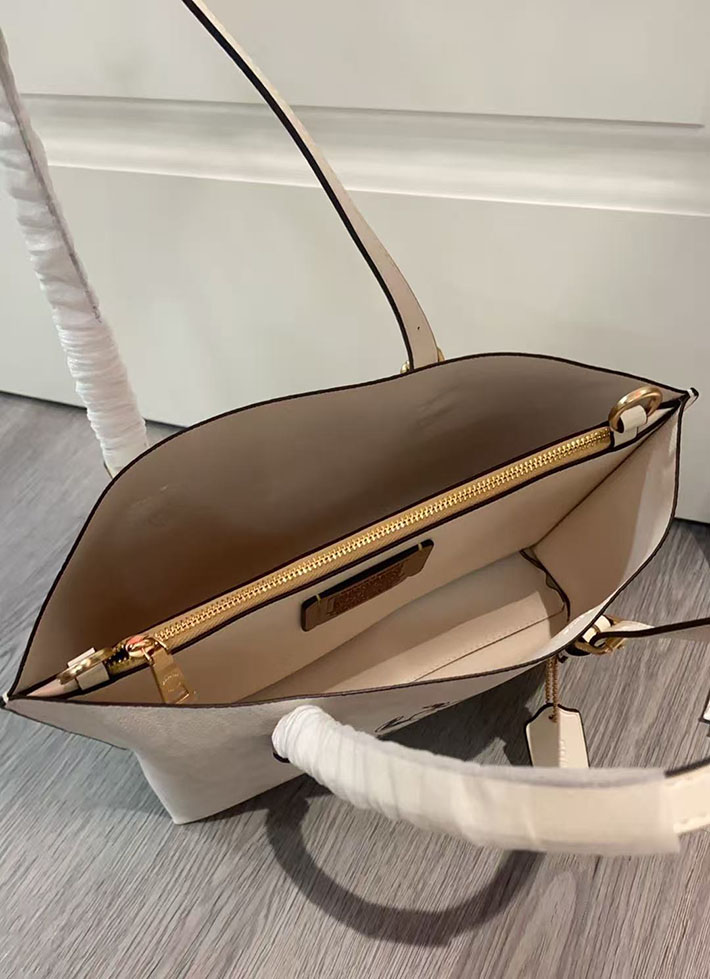 最高級コーチスーパーコピー COACH モリー トート バッグ 25 シグネチャー キャンバス スヌーピー チョークマルチ 2629235 コーチ トートバッグ アウトレット - 画像 (3)