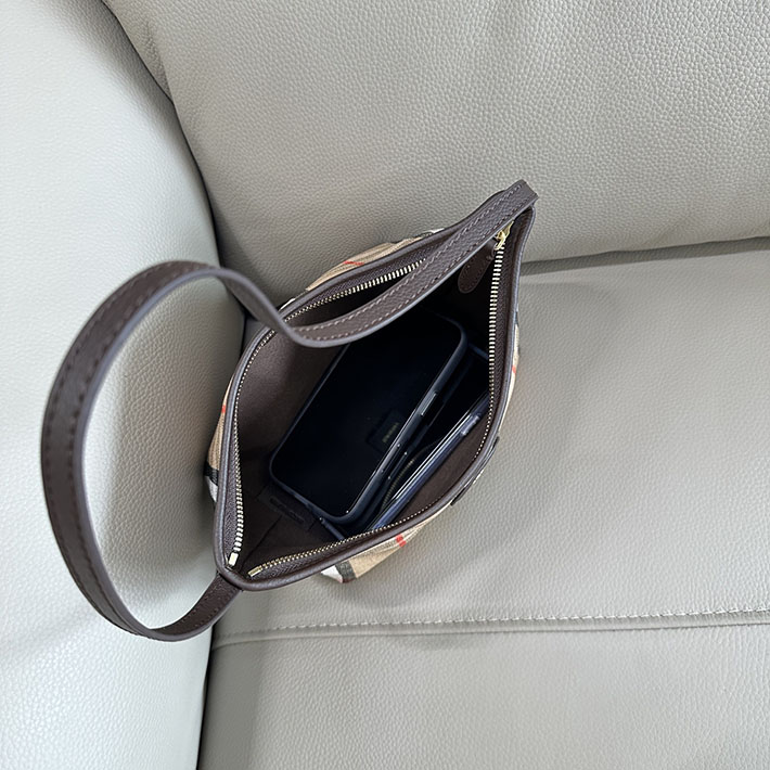 最高級バーバリースーパーコピー Burberry Mini Check ミニ ハイランド ショルダーバッグ ブラウン 2629246 バーバリー バッグ アウトレット - 画像 (6)