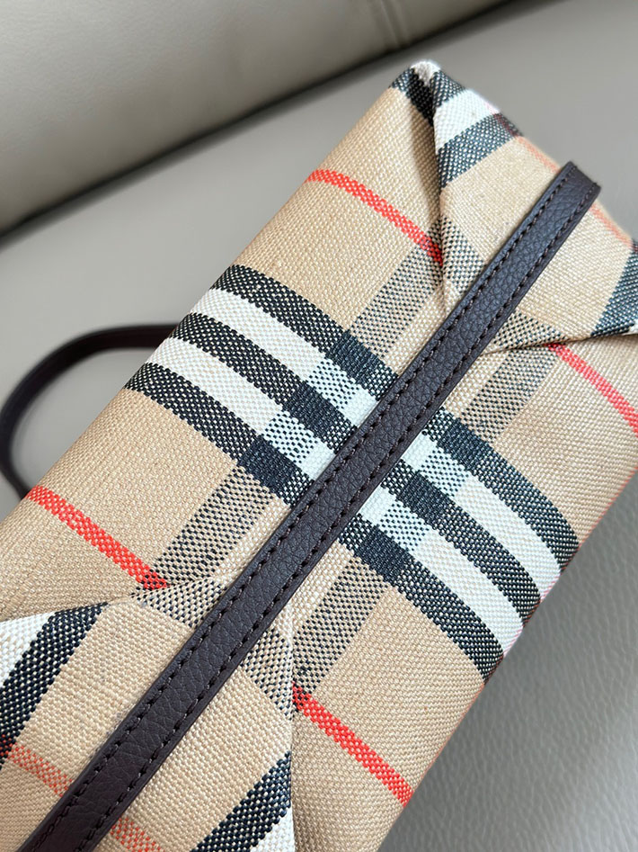 最高級バーバリースーパーコピー Burberry Mini Check ミニ ハイランド ショルダーバッグ ブラウン 2629246 バーバリー バッグ アウトレット - 画像 (3)