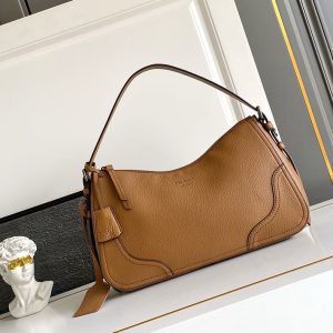 プラダ ショルダーバッグ アウトレット