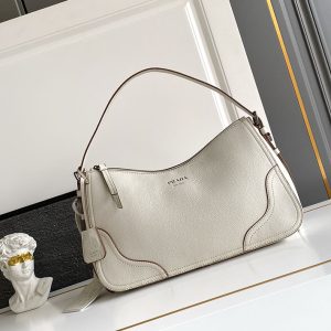 プラダ ショルダーバッグ 新作