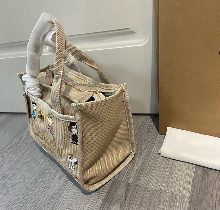 最高級コーチスーパーコピー COACH スヌーピー ピーナッツ コラボ トート バッグ ショルダーバッグ ベージュ 2629324 コーチ トートバッグ キャンバス - 画像 (5)