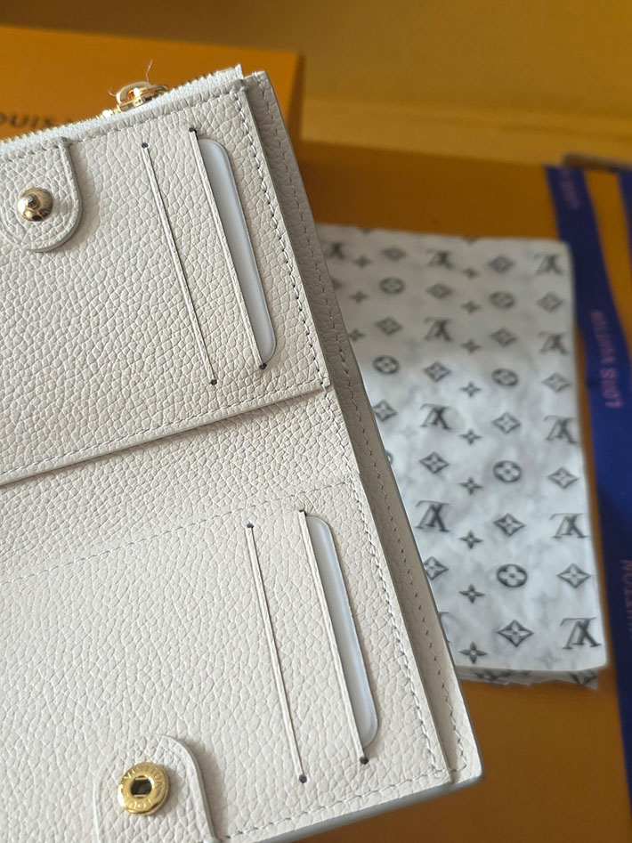 ルイヴィトン販売店舗 財布 レディース LV ポルトフォイユ・リサ モノグラム・ミルキーホワイト、ブルー M27742 ルイヴィトン 財布 二つ折り - 画像 (3)