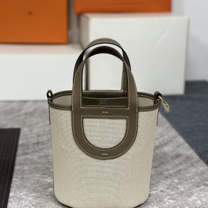 エルメス 斜 めがけ 新作