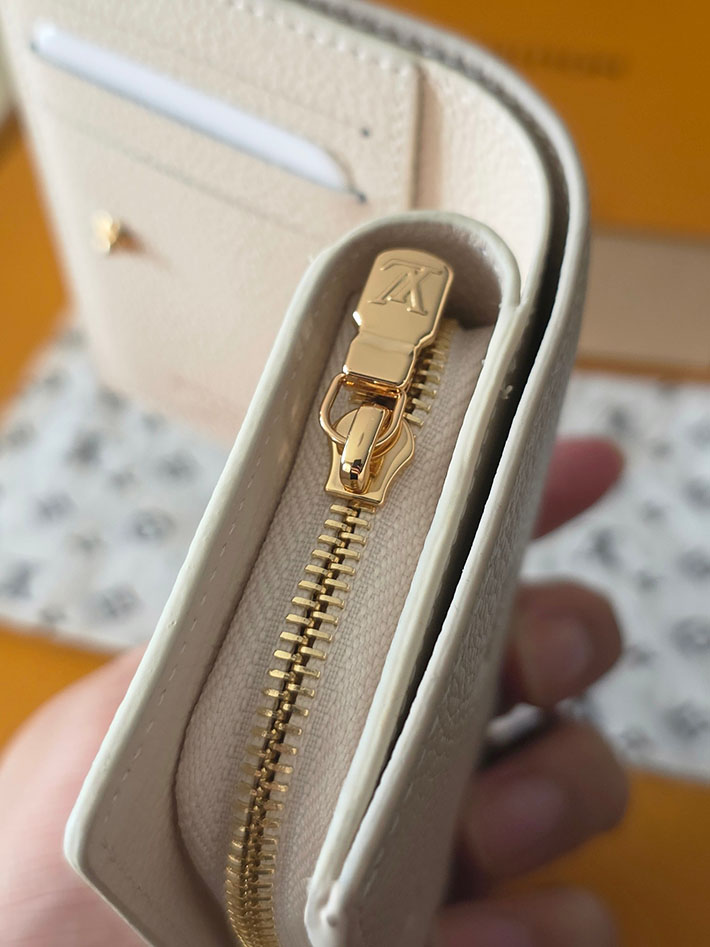 ルイヴィトン販売店舗 財布 レディース LV ポルトフォイユ・クレア モノグラム・ミルキーホワイト、ピーチ M28275 ヴィトン 財布 ピンク モノグラム - 画像 (4)