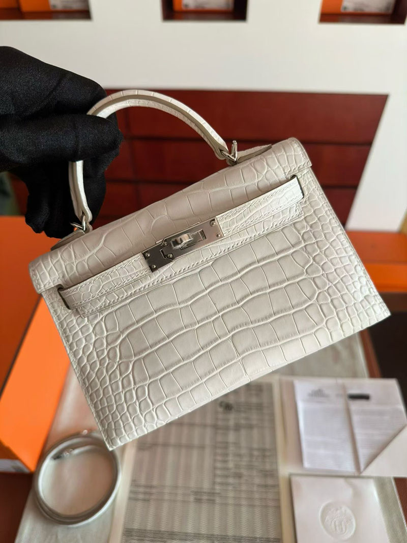 エルメス ミニケリー 定価