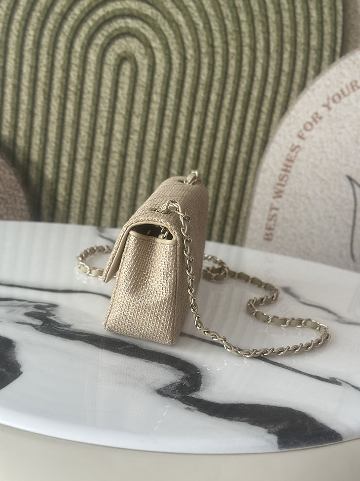 シャネル 新作バッグ 2026 CHANEL ミニフラップバッグ ショルダーバッグ ベージュ AS6012 B22809 U6029 シャネル マトラッセ ミニ - 画像 (9)