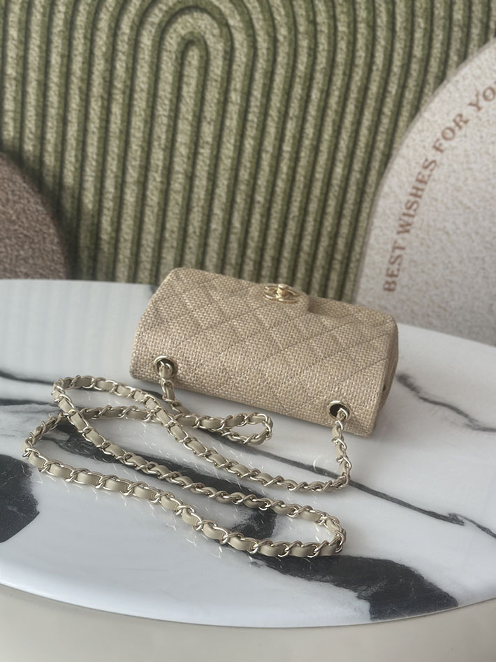 シャネル 新作バッグ 2026 CHANEL ミニフラップバッグ ショルダーバッグ ベージュ AS6012 B22809 U6029 シャネル マトラッセ ミニ - 画像 (6)