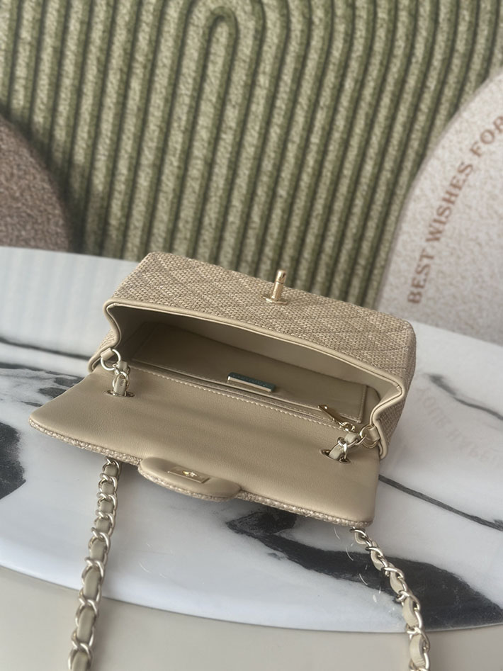シャネル 新作バッグ 2026 CHANEL ミニフラップバッグ ショルダーバッグ ベージュ AS6012 B22809 U6029 シャネル マトラッセ ミニ - 画像 (2)