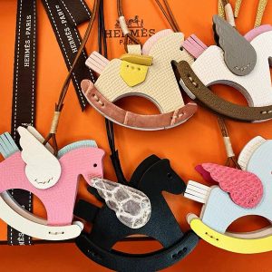 エルメス 木馬 チャーム