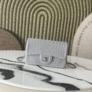 シャネル バッグ 値段