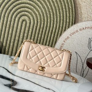 シャネル バッグ 安い順