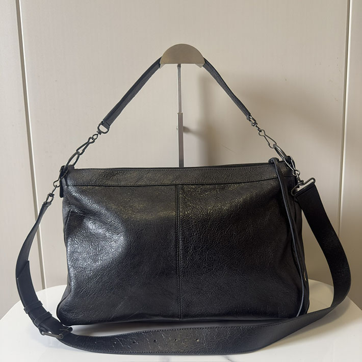 バレンシアガ バッグ 人気 レディース BALENCIAGA Le City Moto Medium leather shoulder bag ブラック 2629369 バレンシアガ風 バッグ - 画像 (9)