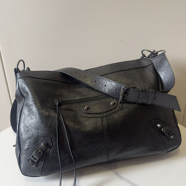 バレンシアガ バッグ 人気 レディース BALENCIAGA Le City Moto Medium leather shoulder bag ブラック 2629369 バレンシアガ風 バッグ - 画像 (5)