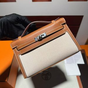 エルメス ミニケリー 定価