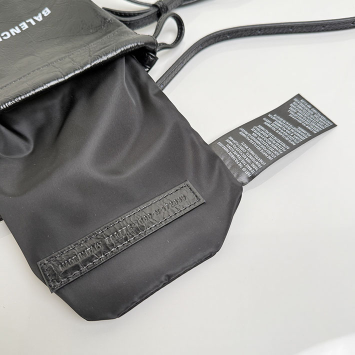 バレンシアガ バッグ 人気 レディース BALENCIAGA Shopper フォンホルダー ブラック 8529302ABH61090 バレンシアガ バッグ ショルダー メンズ - 画像 (2)