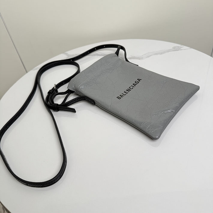 バレンシアガ バッグ 人気 レディース BALENCIAGA Shopper フォンホルダー グレー 8529302ABH61160 バレンシアガ バッグ ショルダー ミニ - 画像 (7)