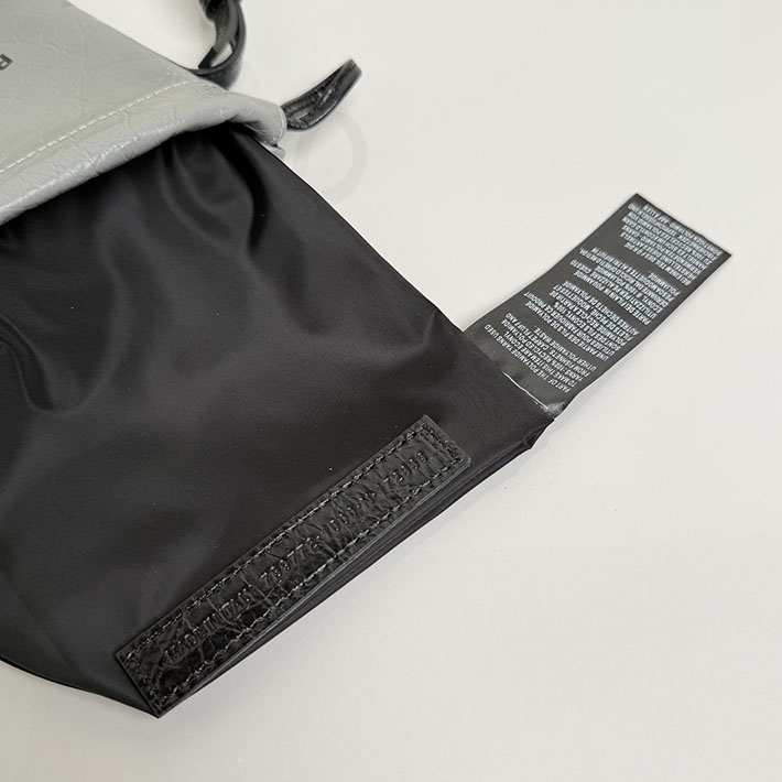 バレンシアガ バッグ 人気 レディース BALENCIAGA Shopper フォンホルダー グレー 8529302ABH61160 バレンシアガ バッグ ショルダー ミニ - 画像 (2)