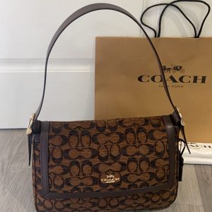 コーチ ショルダーバッグ 新作