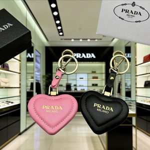 プラダ キーリング メンズ