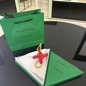 ボッテガ キーリング 使い方