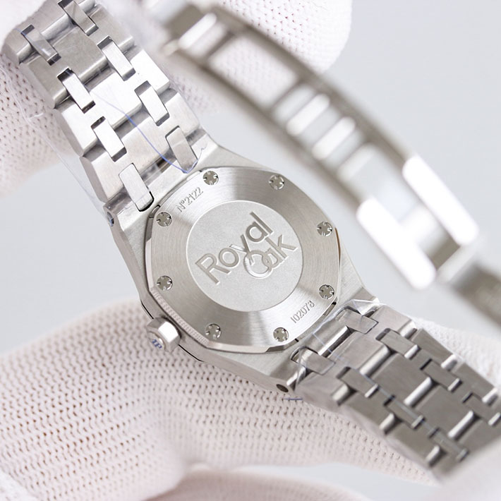 最高級オーデマピゲスーパーコピー AP ロイヤル オーク ミニ フロステッドゴールド クォーツ 67630BC.GG.1312BC.01-B ロイヤル オーク ミニ レディース - 画像 (6)