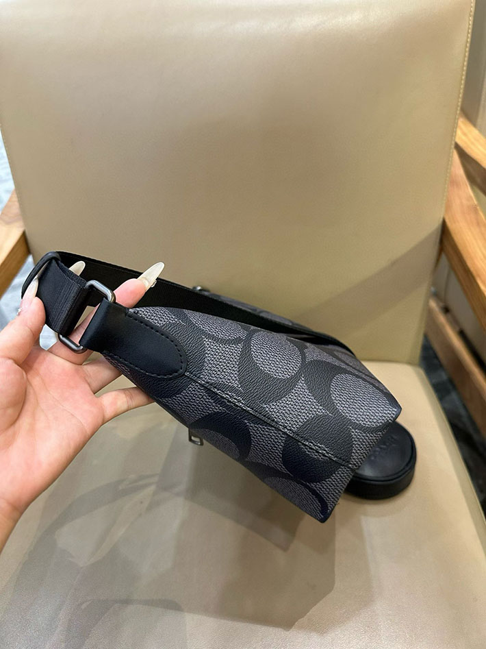 コーチ バッグ アウトレット COACH スモール フィン クロスボディ バッグ・ポーチ・マキシ シグネチャー キャンバス CCG19 QBMI5 コーチ バッグ メンズ - 画像 (7)