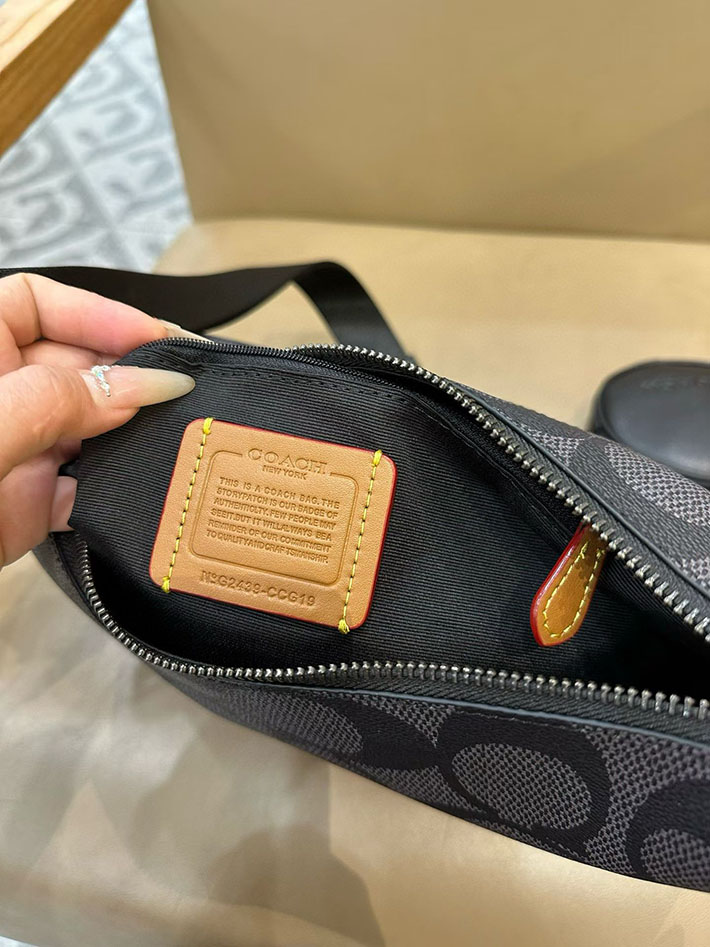 コーチ バッグ アウトレット COACH スモール フィン クロスボディ バッグ・ポーチ・マキシ シグネチャー キャンバス CCG19 QBMI5 コーチ バッグ メンズ - 画像 (2)