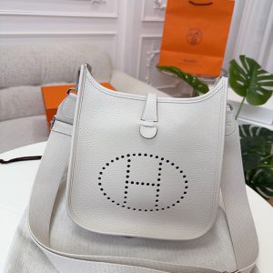 エブリン 23 価格