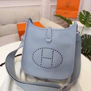 エブリン 定価 2026