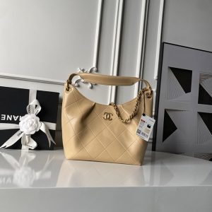 シャネル ホーボーバッグ 定価