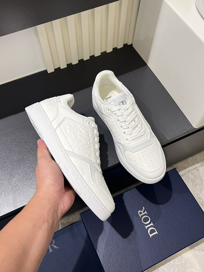 スニーカー メンズ 流行り