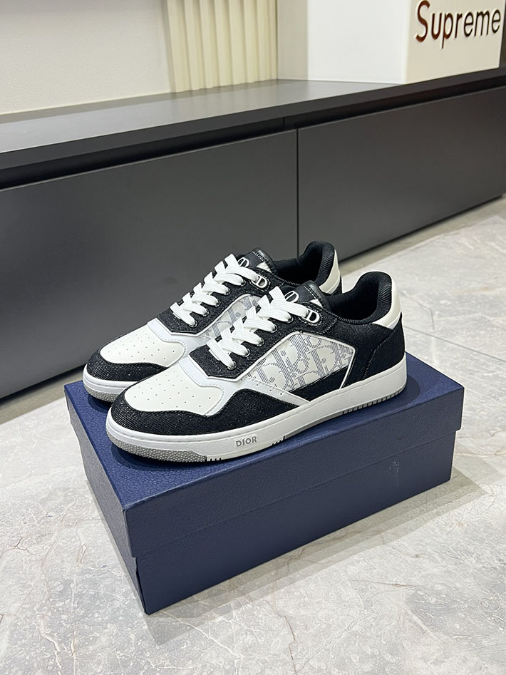 スニーカー メンズ 40代