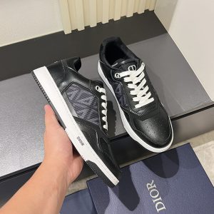 スニーカー メンズ かっこいい