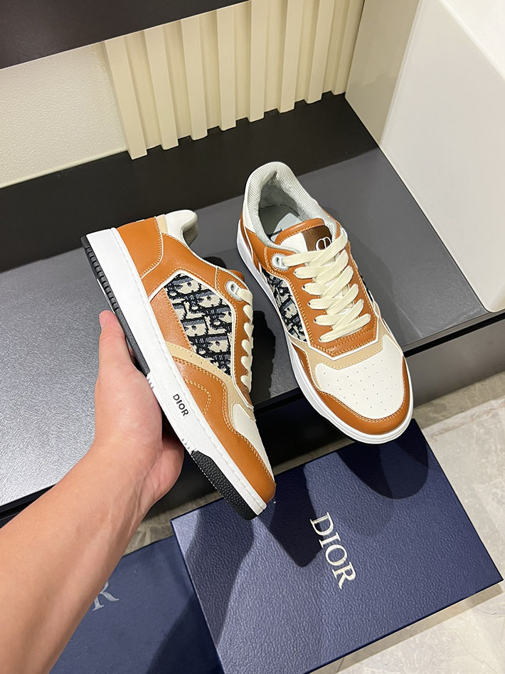 カジュアル スニーカー メンズ おしゃれ 大人