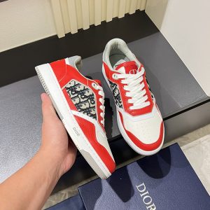 ビジネス カジュアル スニーカー