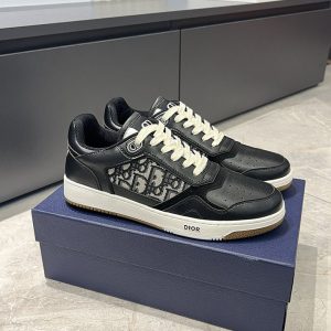 ディオール スニーカー アウトレット