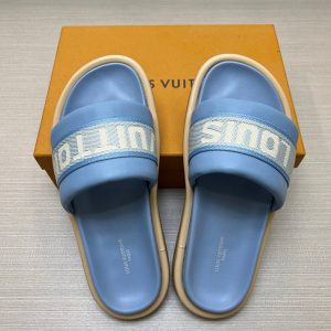 夏サンダル 歩きやすい